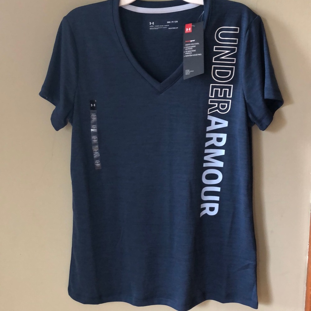 NWT |  Under armor heat gear V-neck tee - Picture 2 of 8